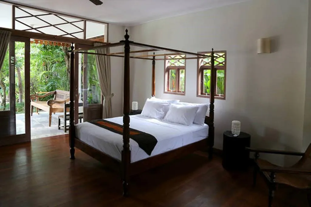 Villa Varuna Legian Endonezya
